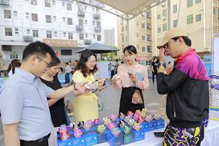 邮报：哈兰德受够食堂饭菜，叫曼城派人去挪威采购并学做三文鱼